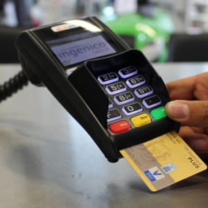 Sådan indbetaler og hæver du penge med MasterCard på onlinekasinoer